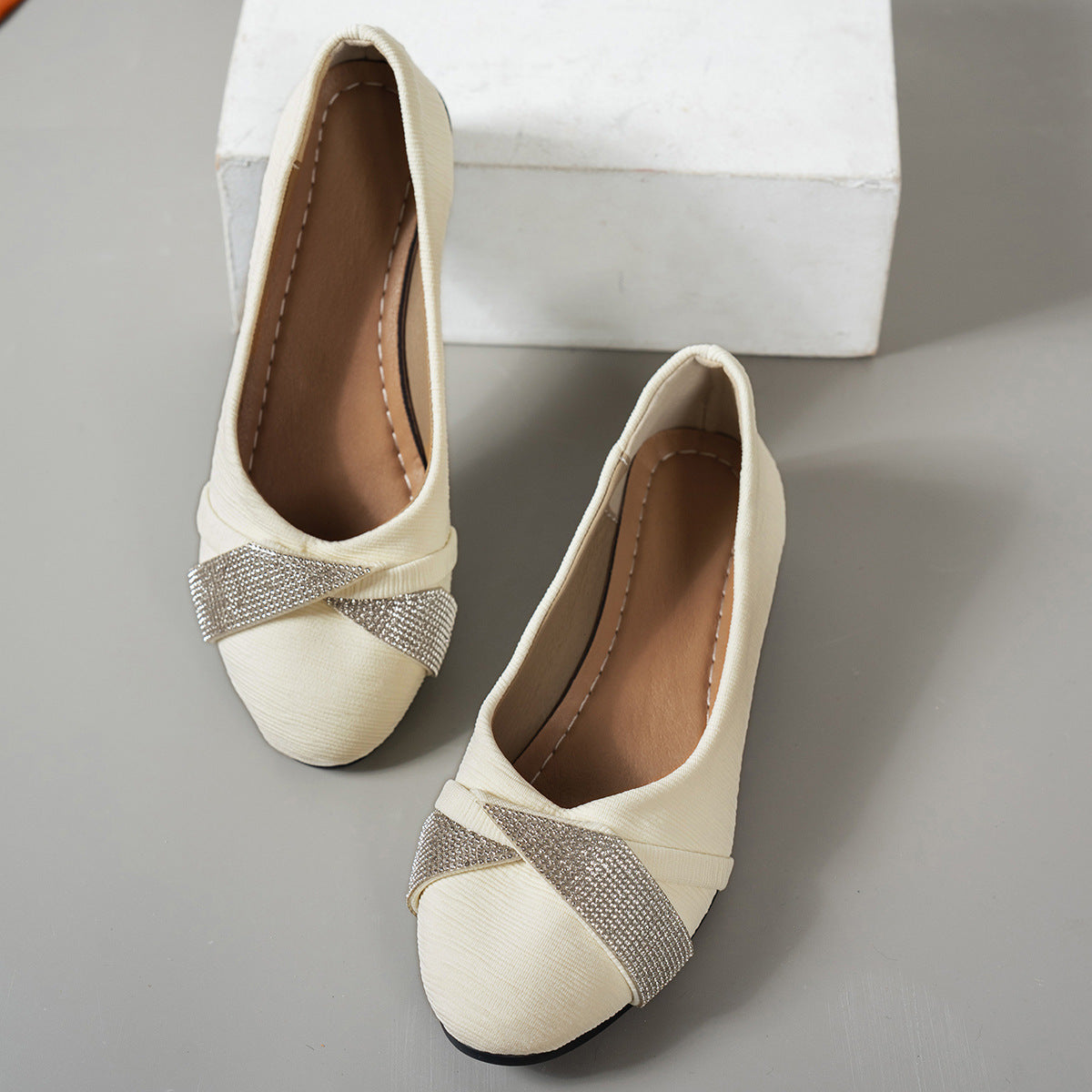 Rhinestone Low-cut Slip-on Shoes
